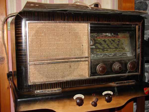 Ancien poste radio Grammont type 5726 date années 50